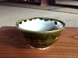 碗（もう少し小さい）