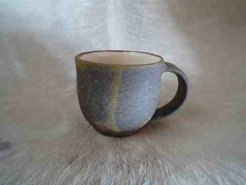 寄居化粧土マグカップ